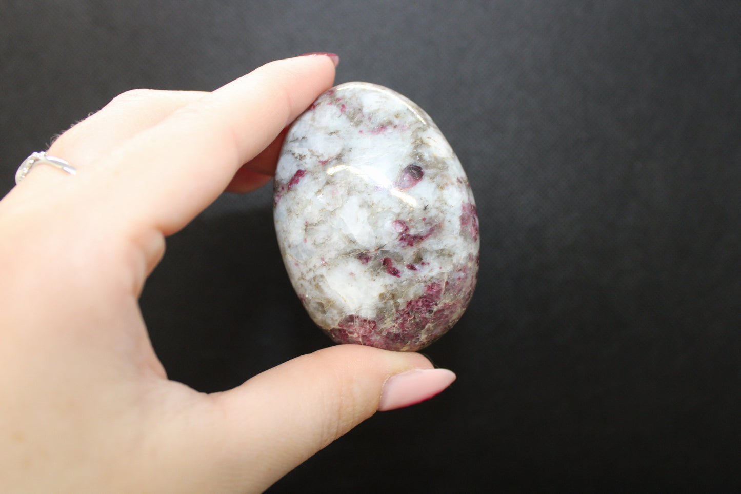 Galets Rubellite sur Quartz