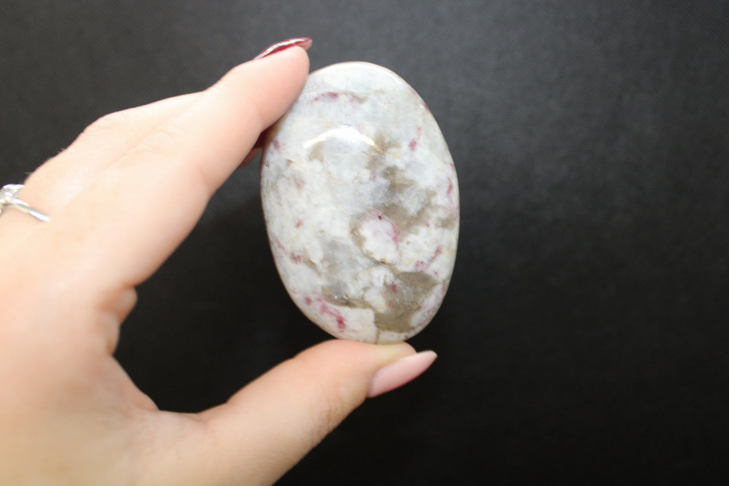 Galets Rubellite sur Quartz