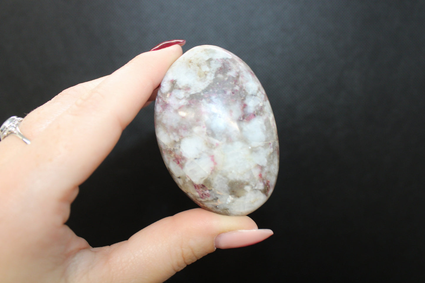 Galets Rubellite sur Quartz