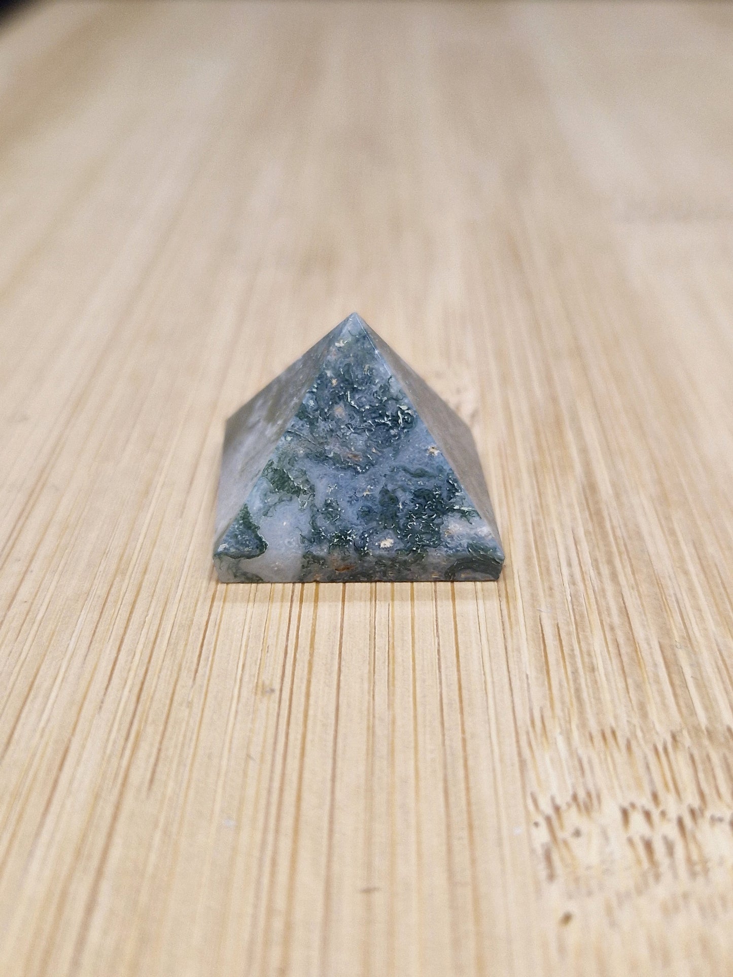 Petite Pyramide Agate mousse