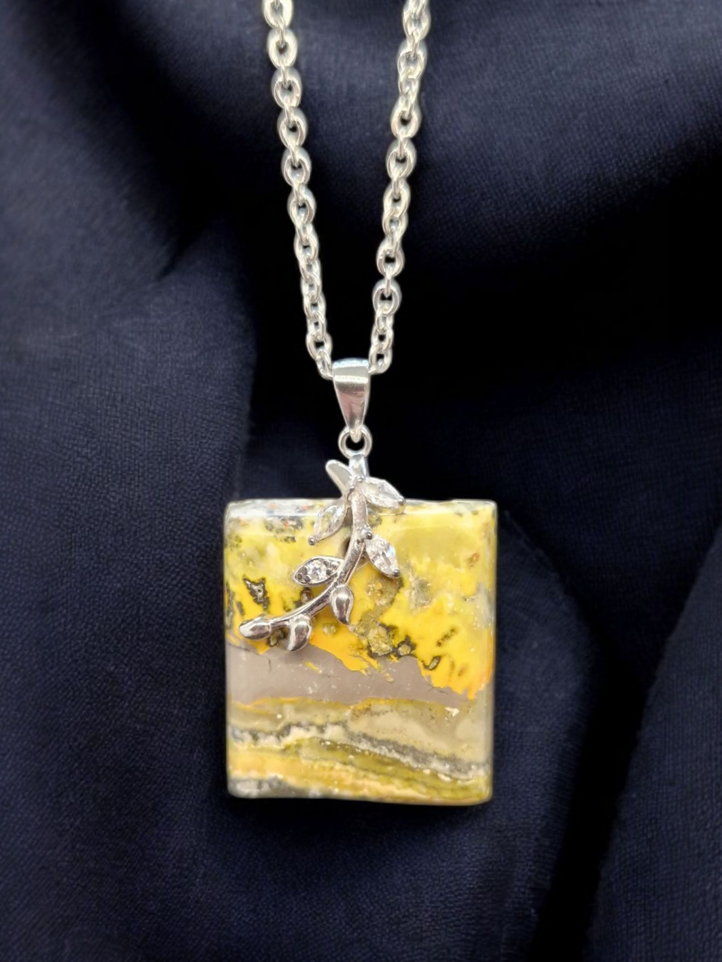 Pendentif jaspe bumblebee
