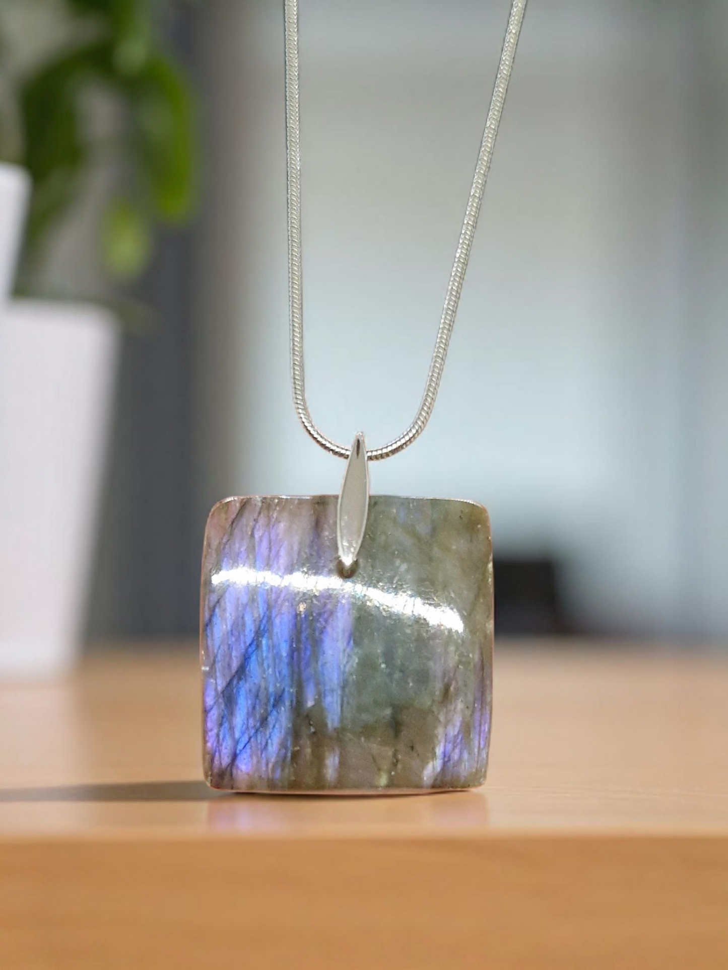 Pendentif Labradorite violette