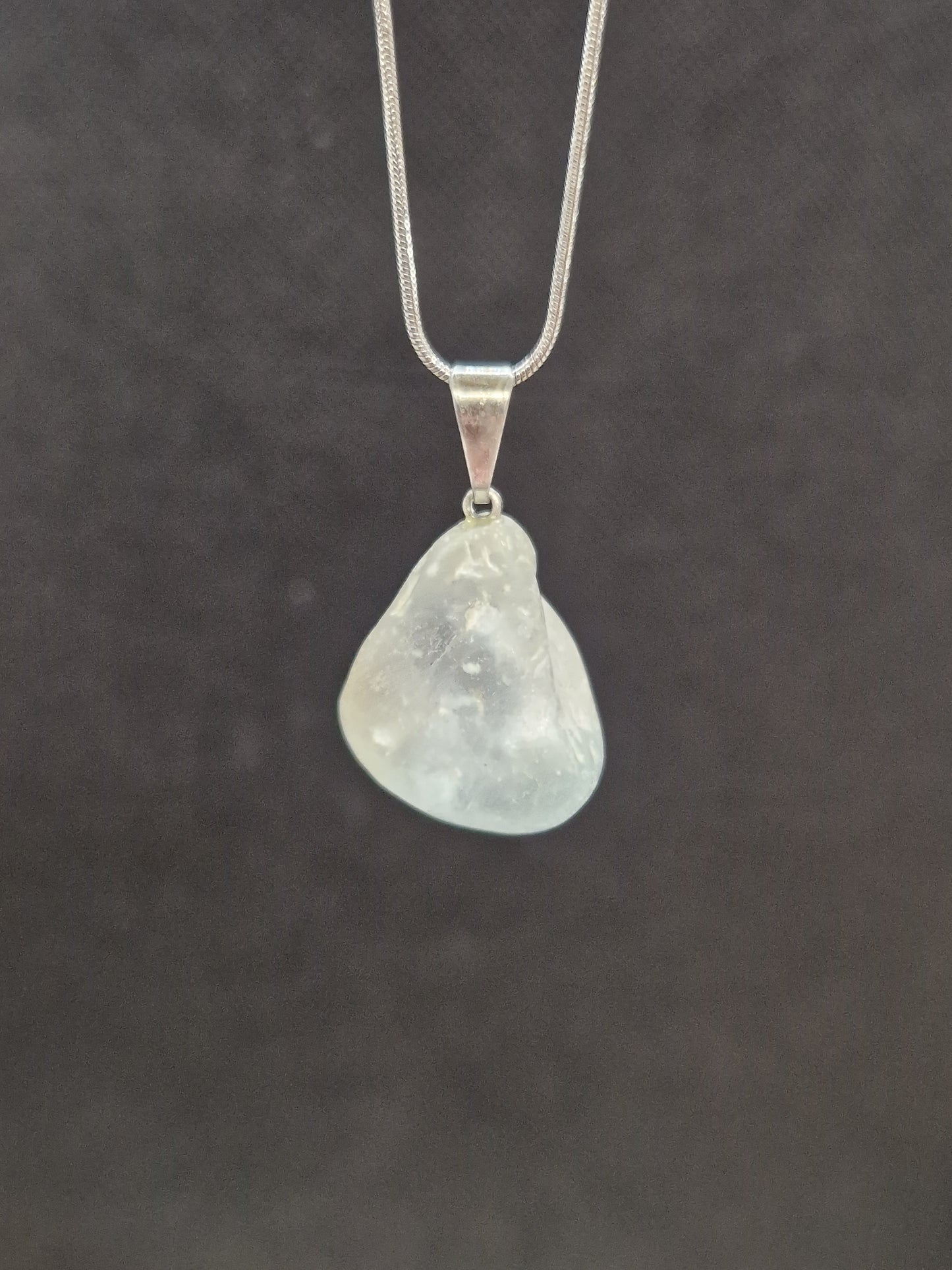 Pendentif Topaze brute pierre roulée