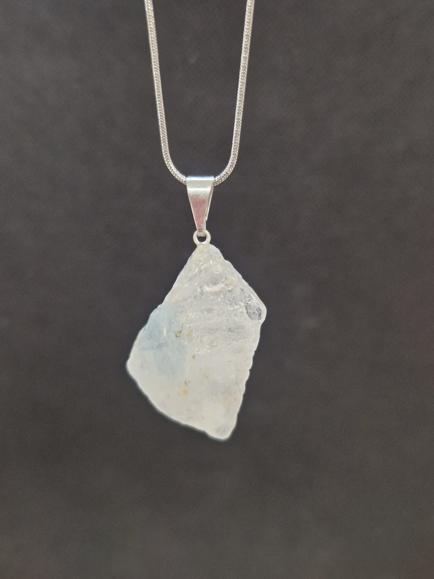 Pendentif Topaze brute pierre roulée
