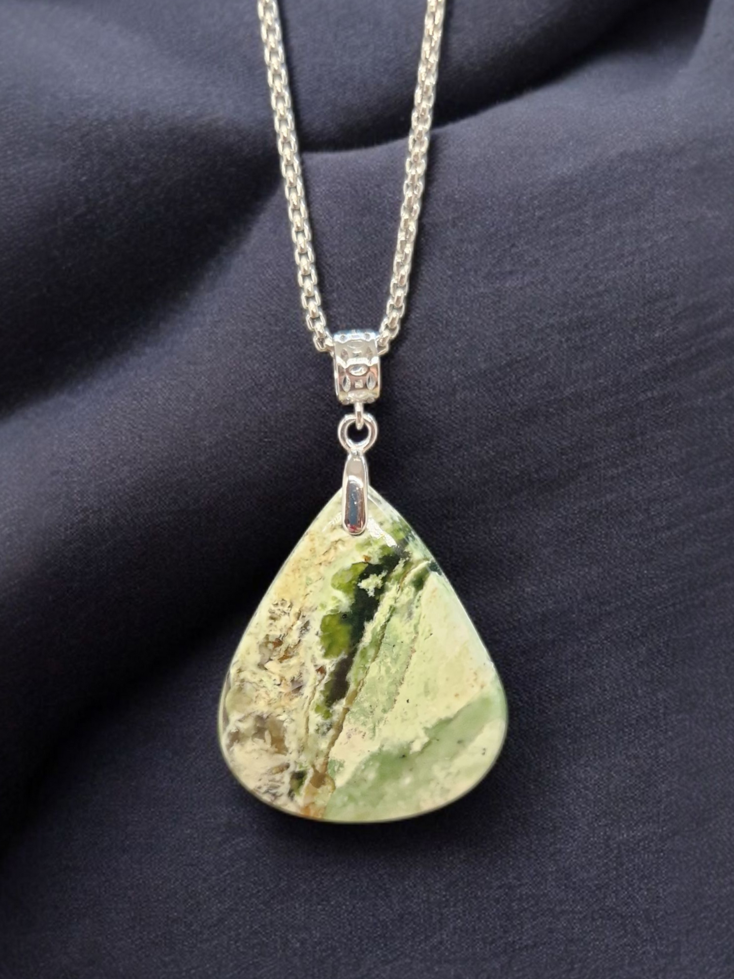 Pendentif Calcédoine chrome