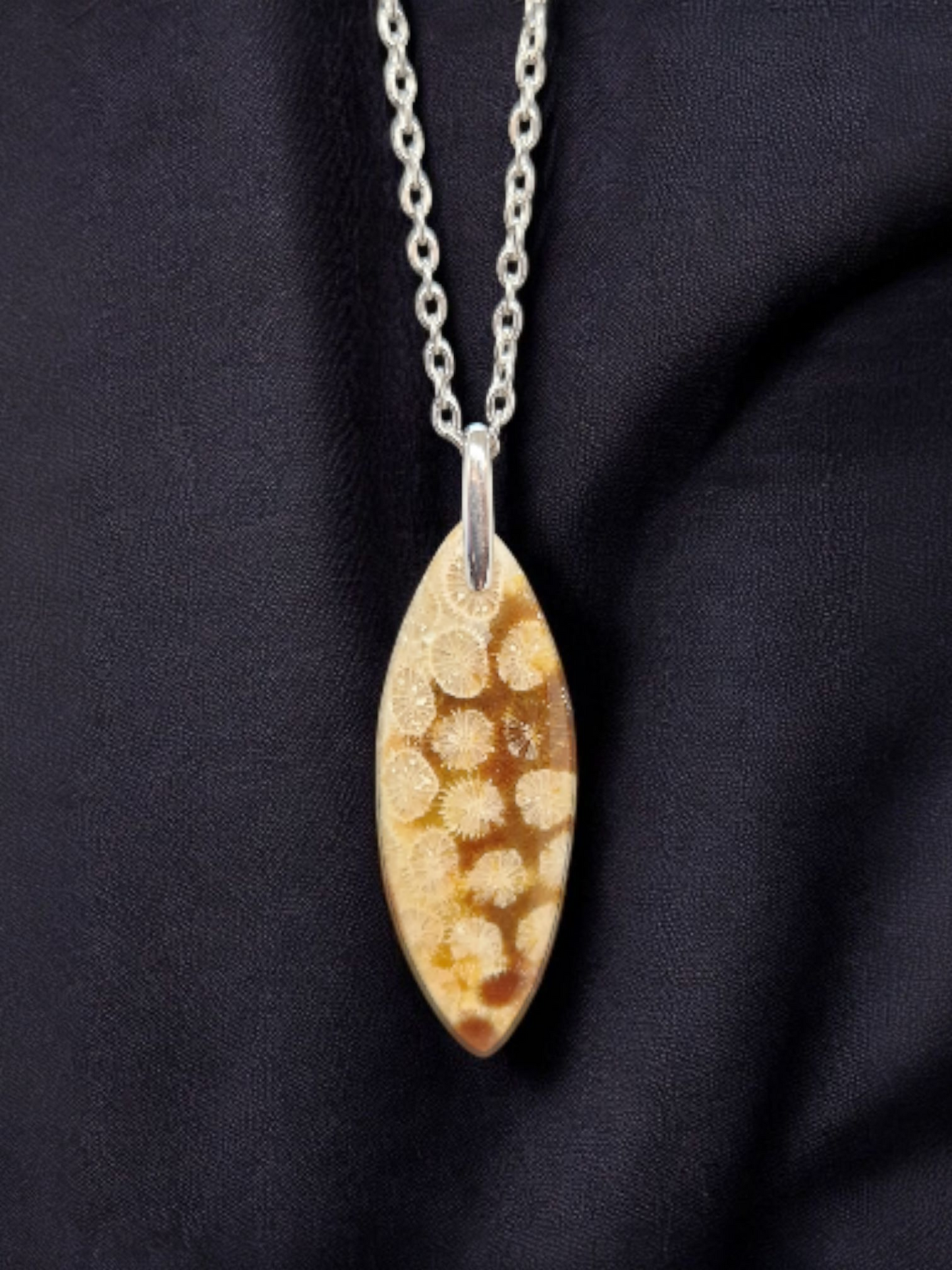 Pendentif Corail fossile