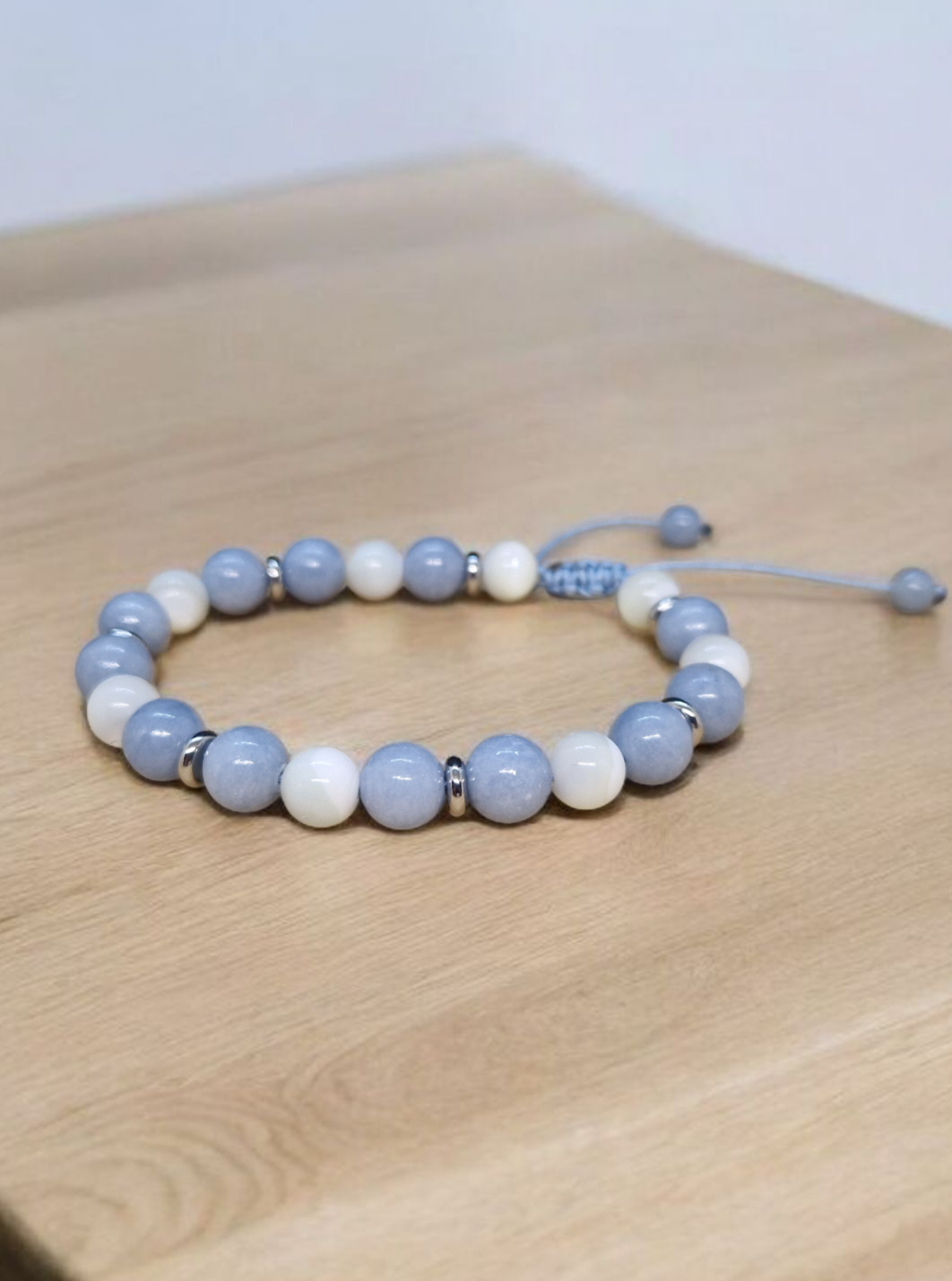 Bracelet réglable Nacre et Angelite 8mm
