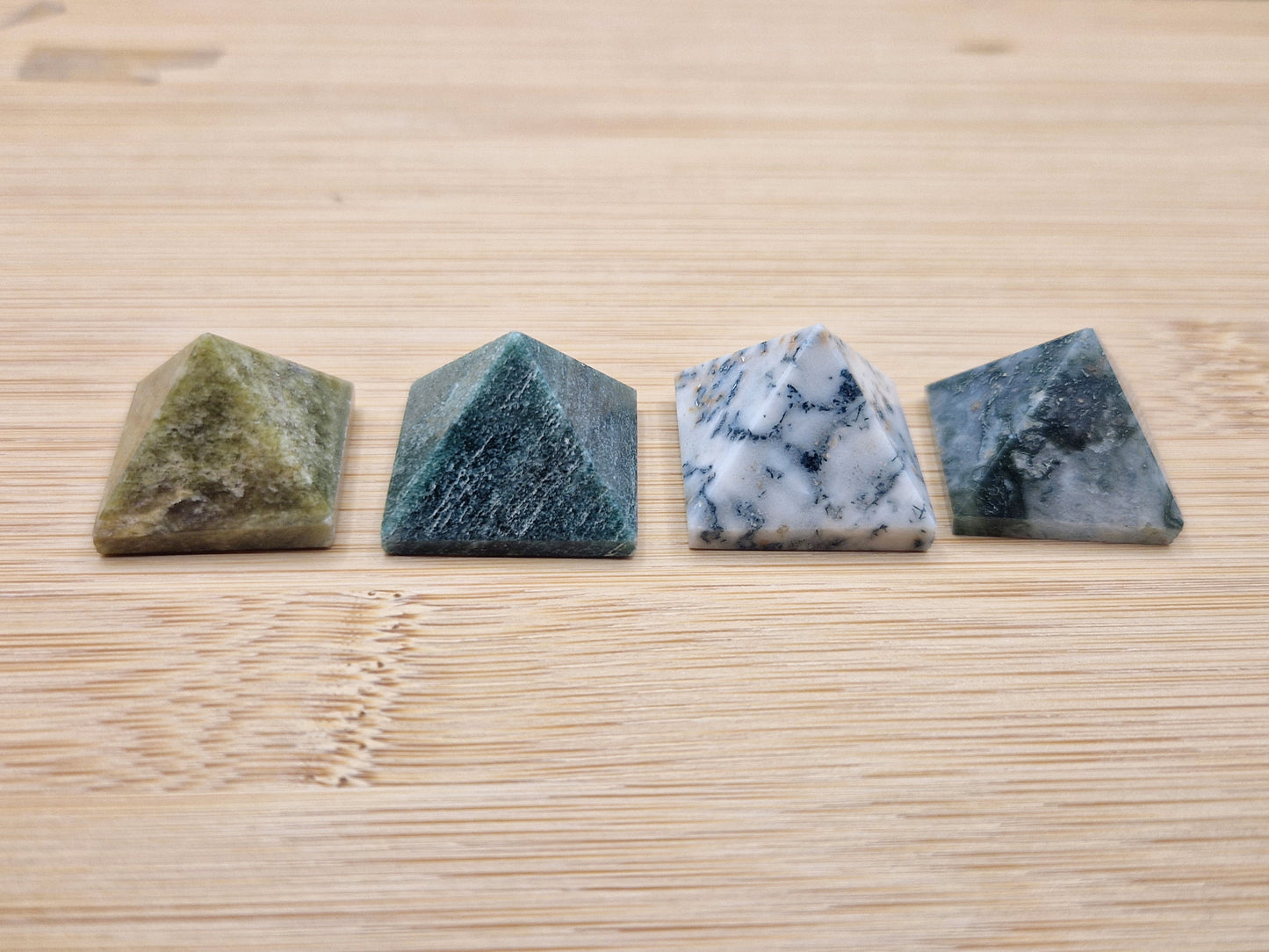 Lot de 4 Pyramides