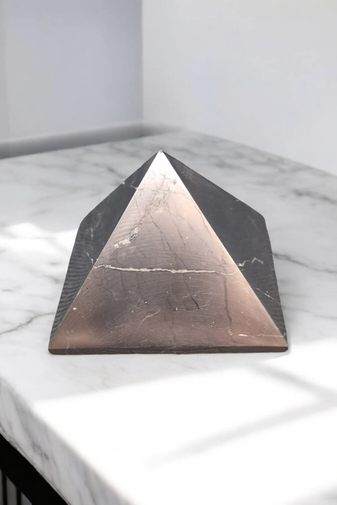 Pyramide Shungite