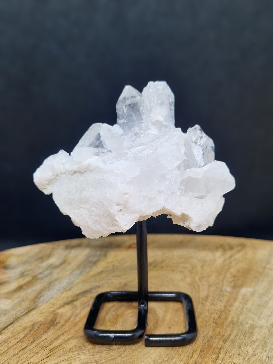 Druse de quartz sur socle