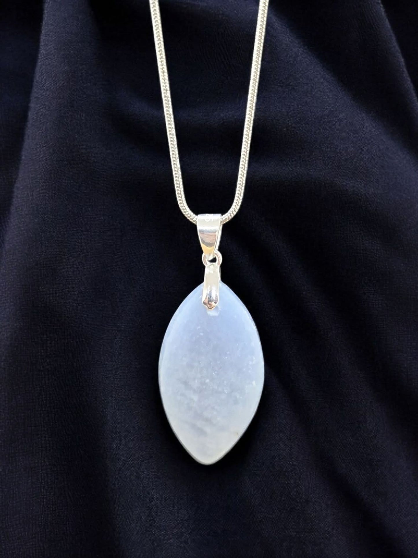 Pendentif calcite bleue