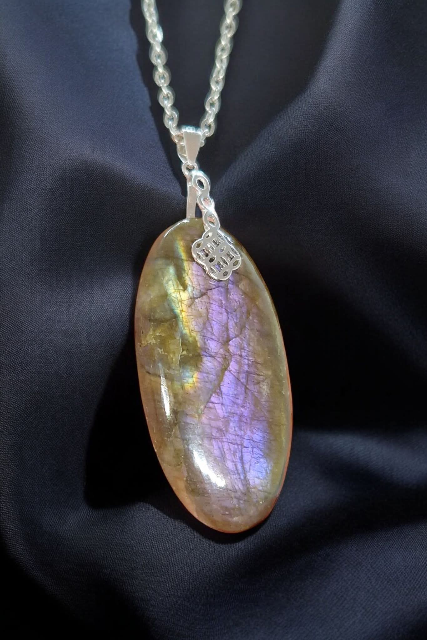 Pendentif Labradorite violette