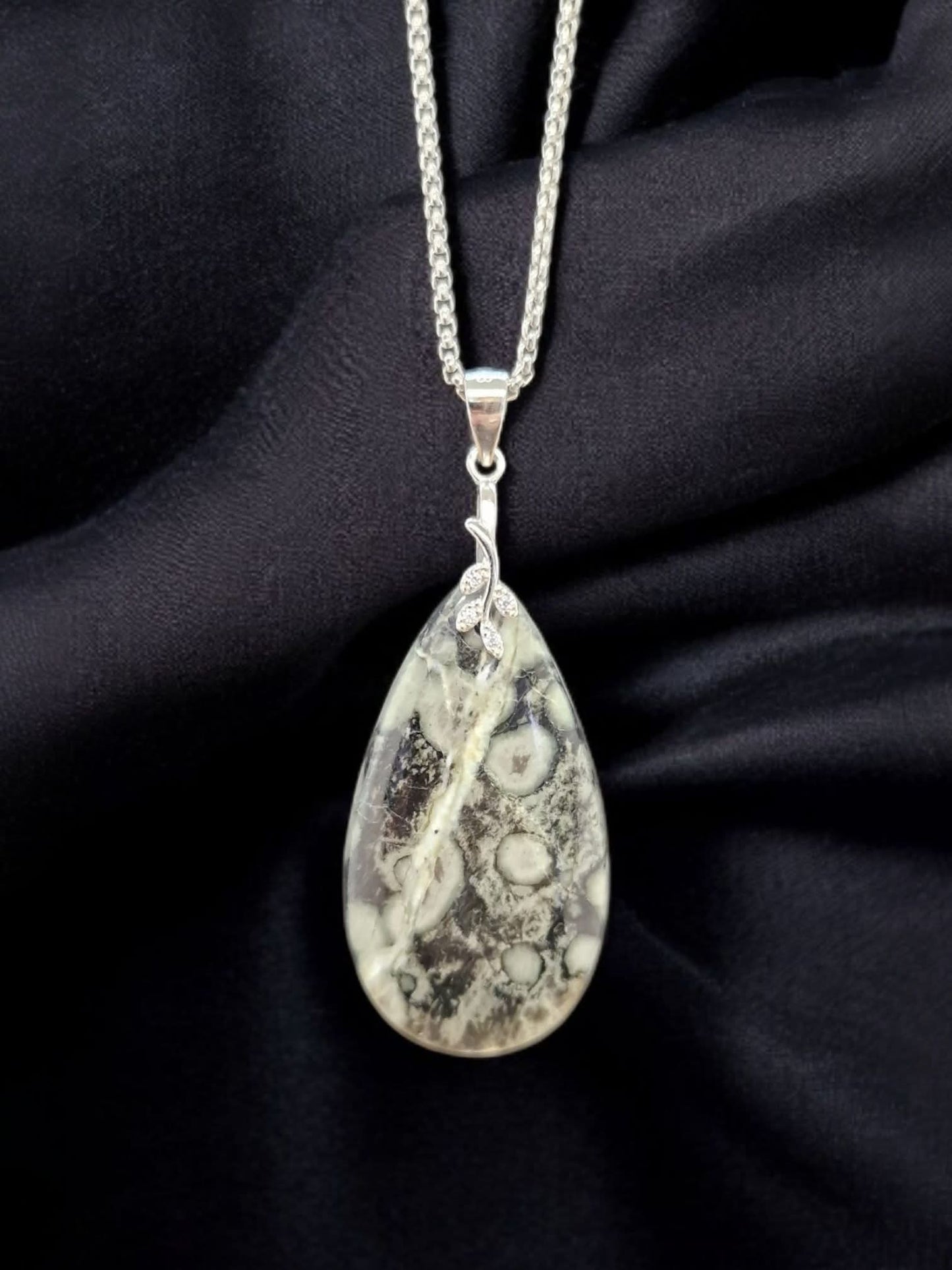 Pendentif Variolite Française