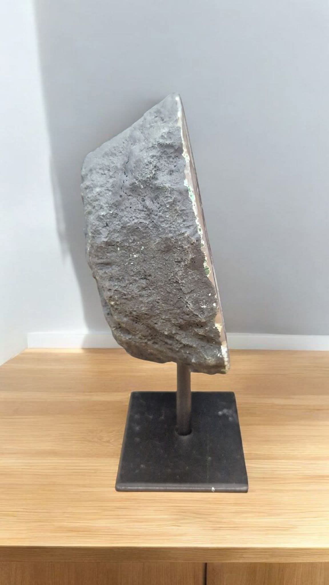 Améthyste sur socle