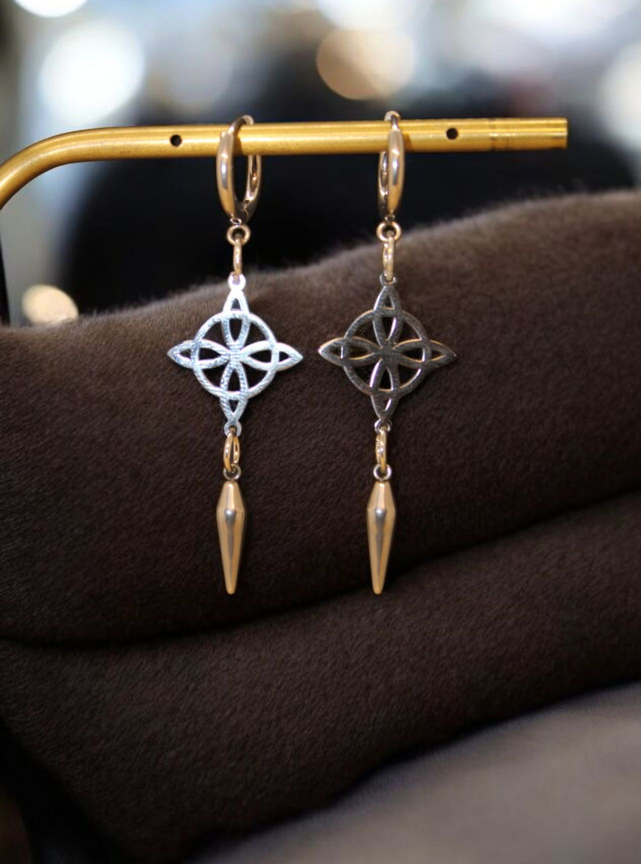 Boucles d'oreilles nœud de sorcière