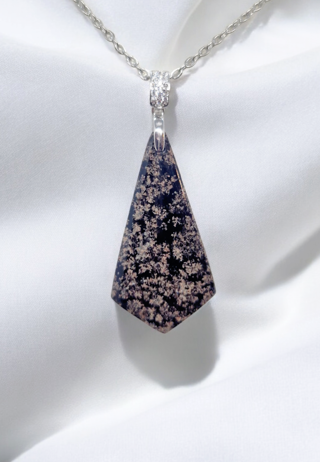 Pendentif Obsidienne fleurie