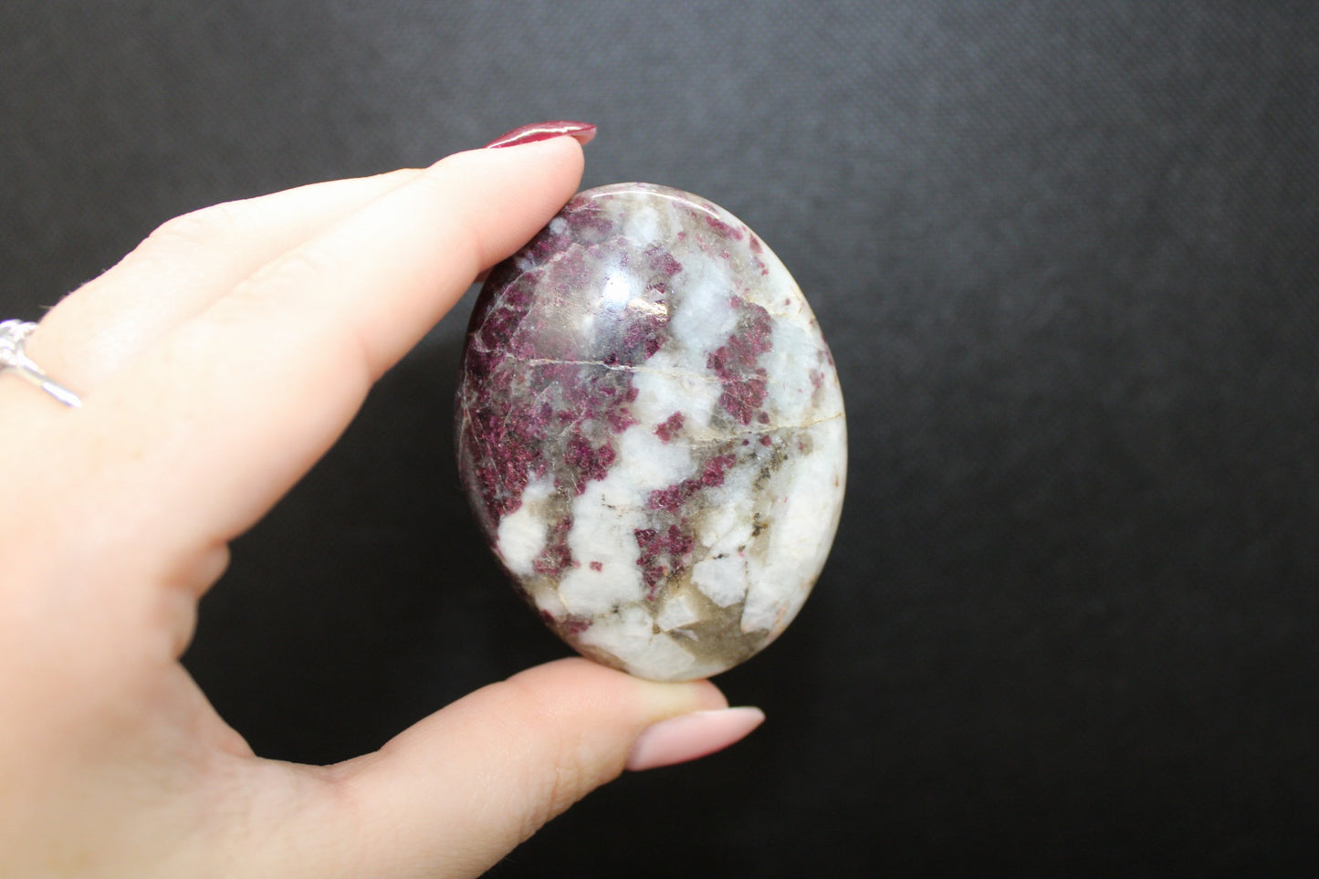 Galets Rubellite sur Quartz