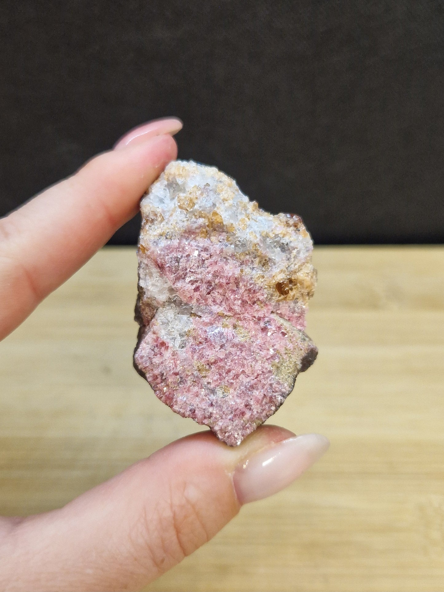 Rhodonite brute