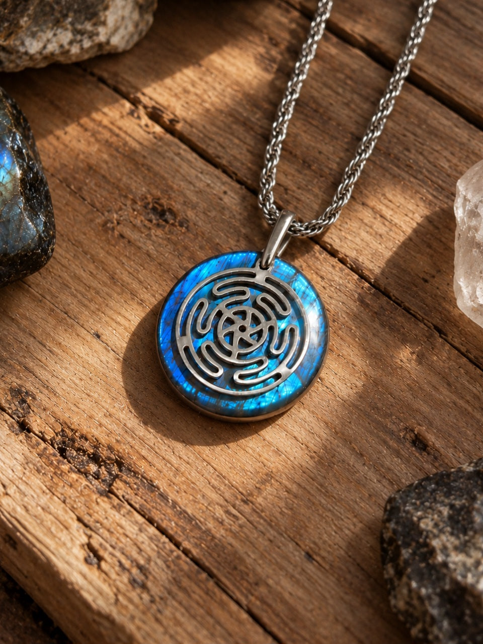 Pendentif Labradorite roue d'Hécate