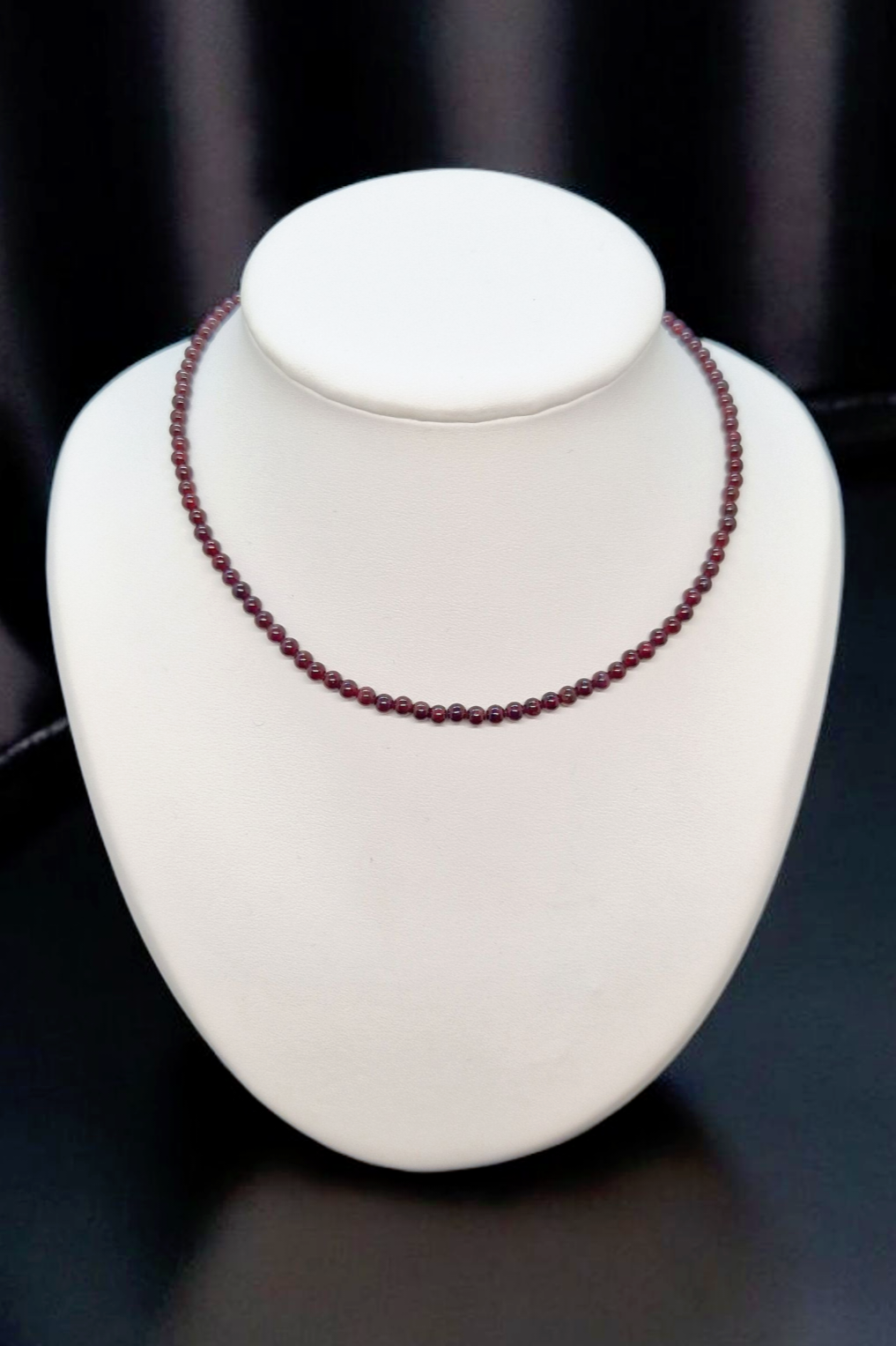 Collier Grenat