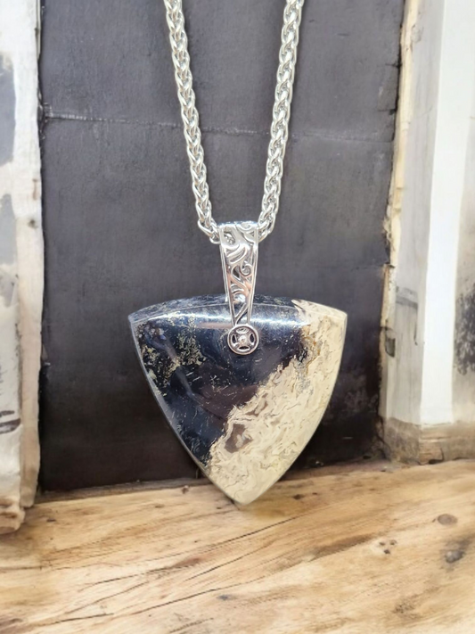 Pendentif Racine de Palmier fossilisée
