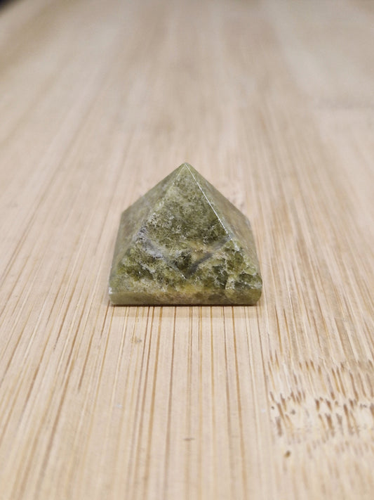 Petite Pyramide Vesuvianite