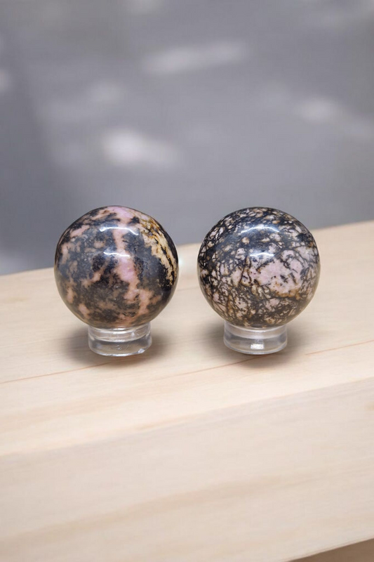 Petites sphères en Rhodonite