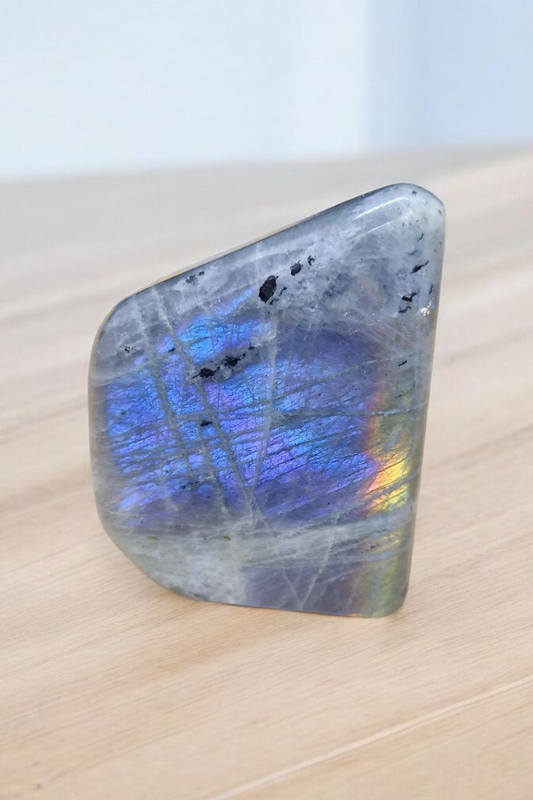 Forme libre Labradorite violette