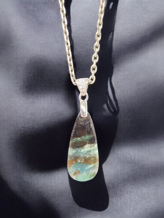 Pendentif bois opalisé