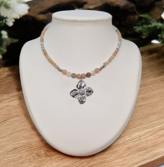 Collier Pierre de lune, pierre de soleil et Peristerite