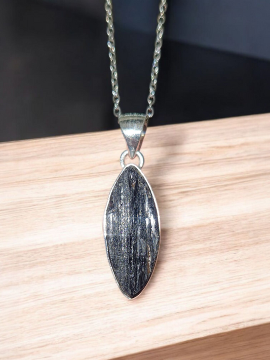 Pendentif Tourmaline brute sertie