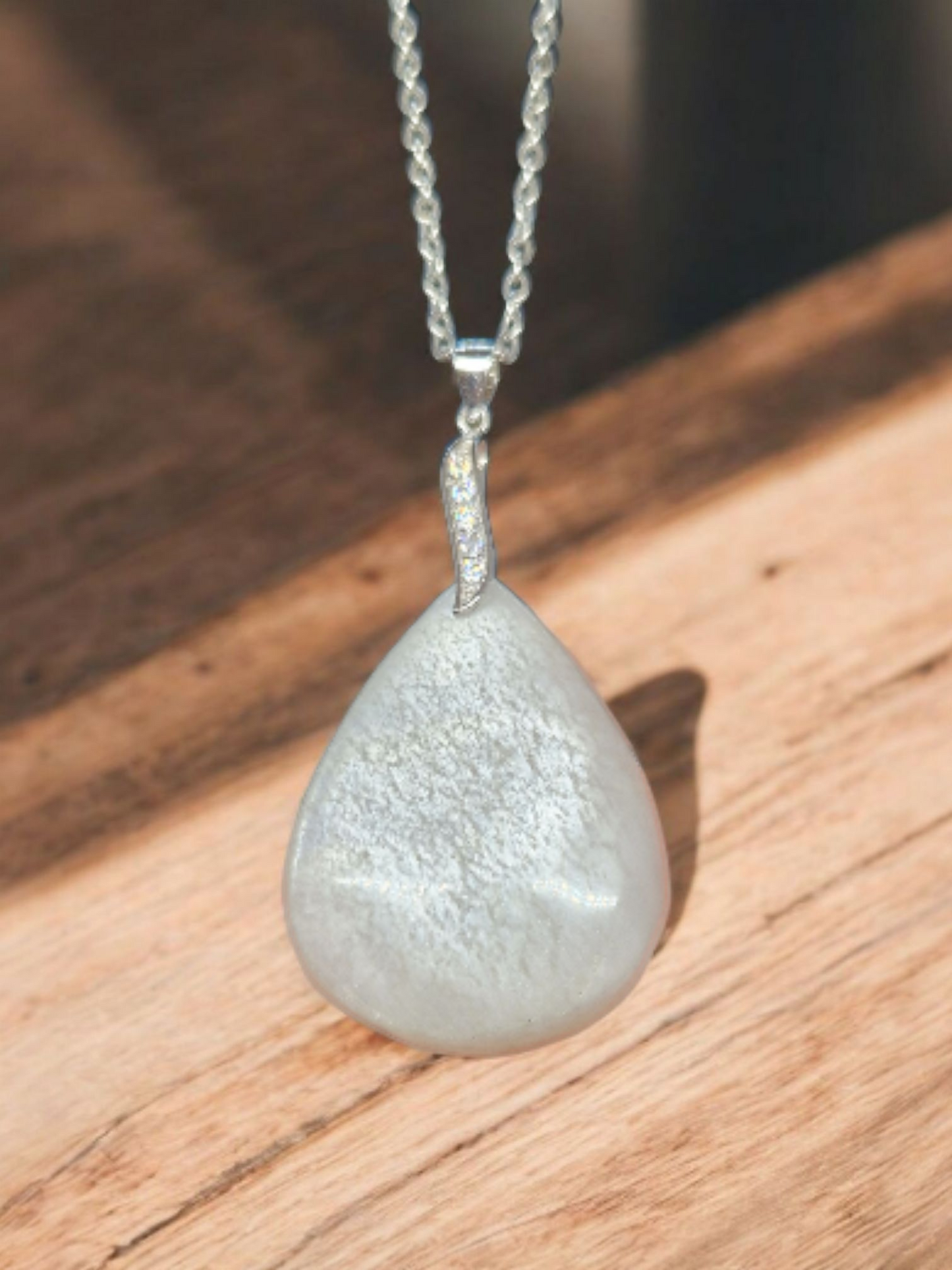 Pendentif Pierre de lune blanche