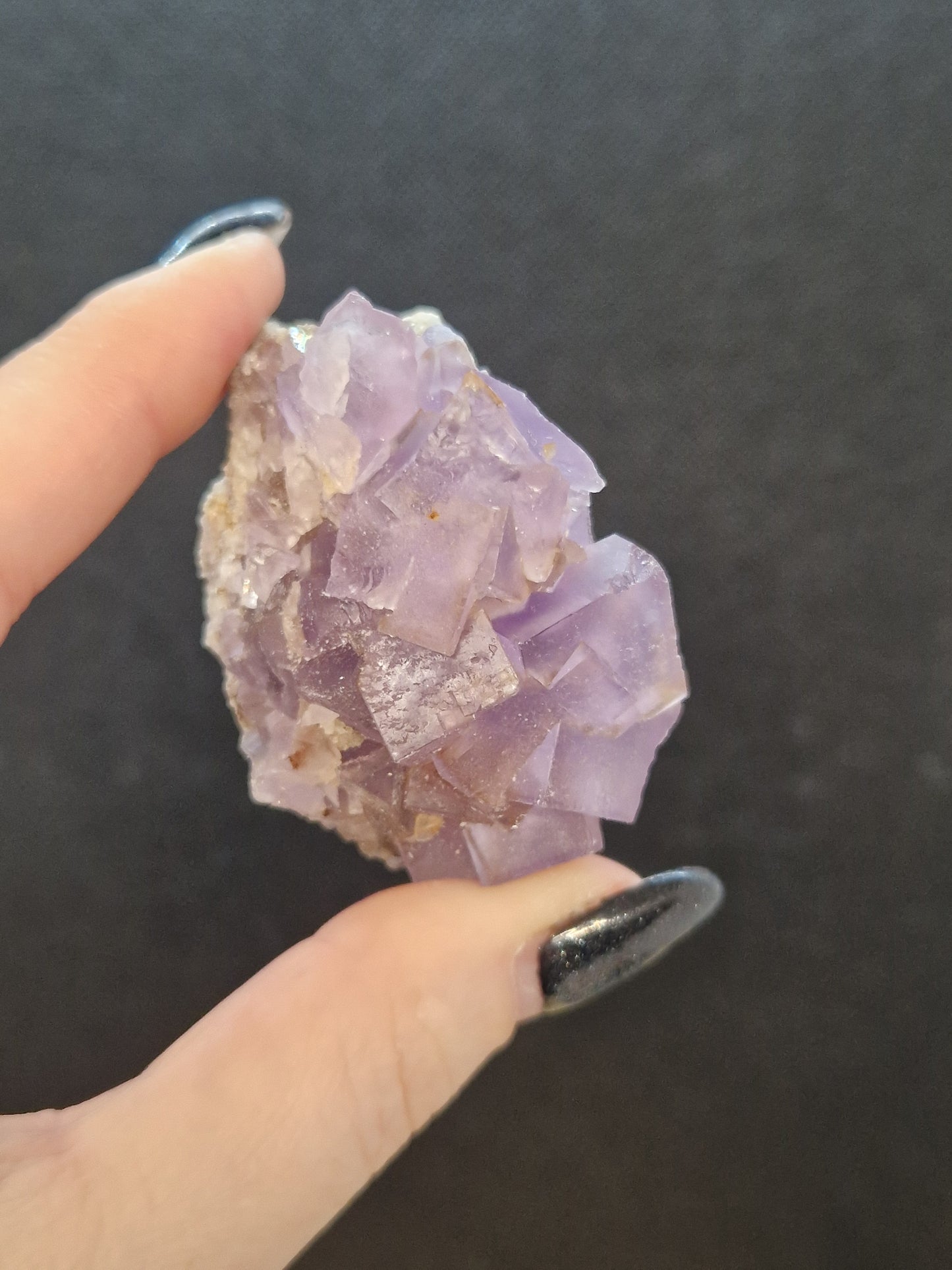 Fluorite violette brute