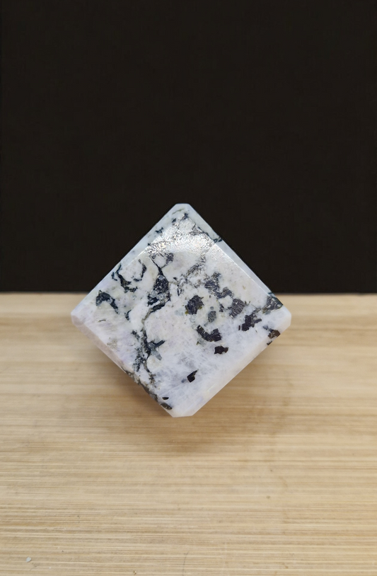 Cube flottant Peristerite