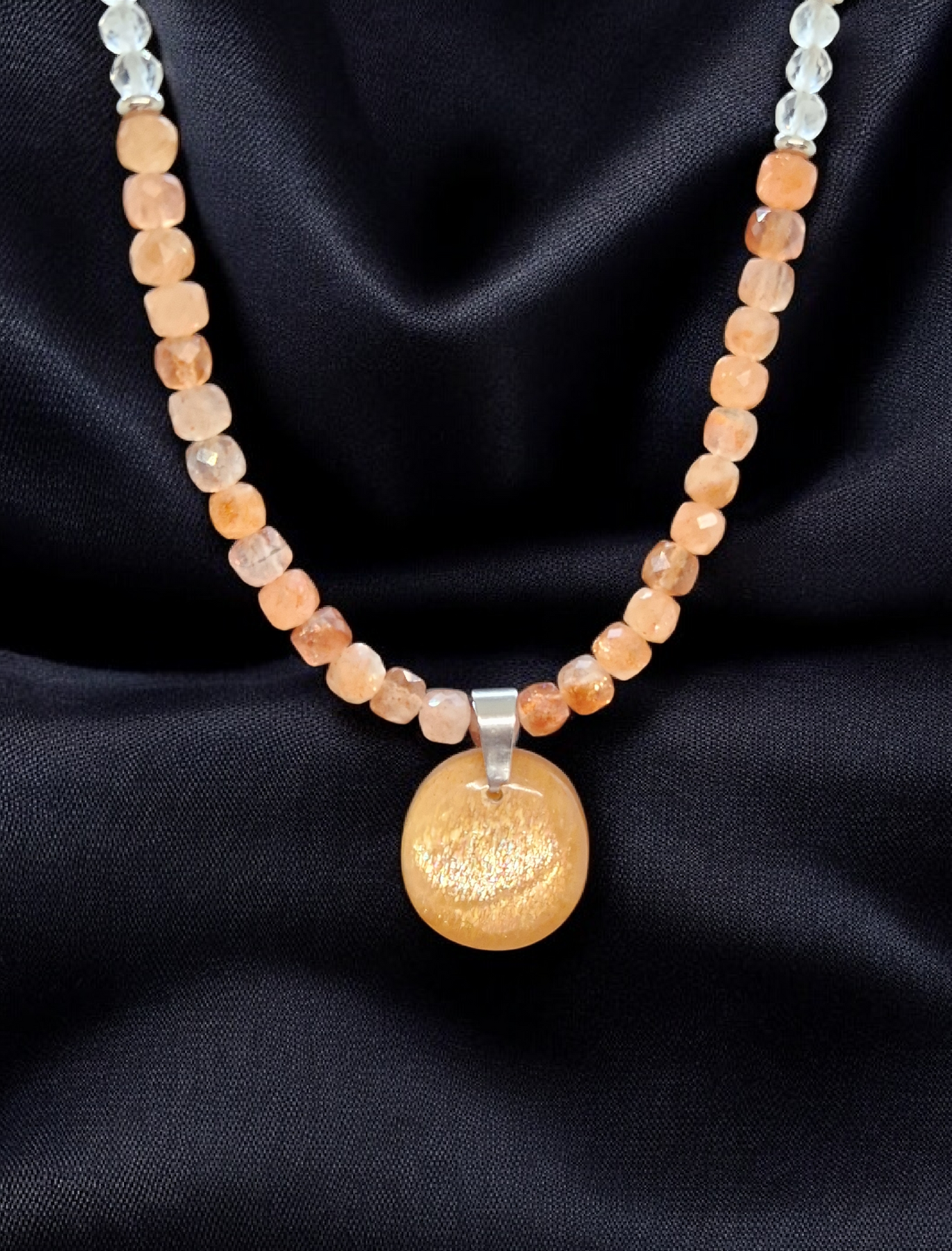 Collier Pierre de soleil