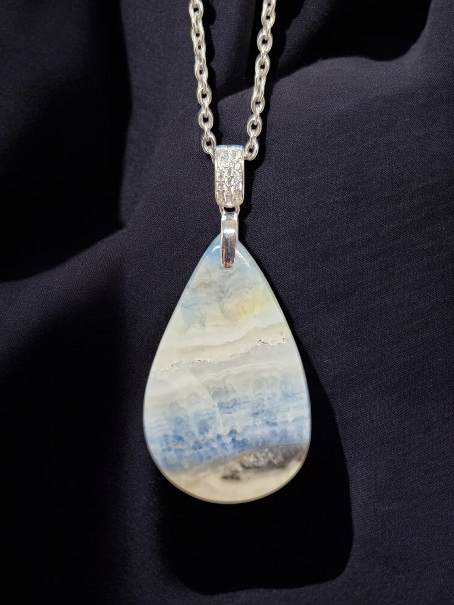 Pendentif Scheelite