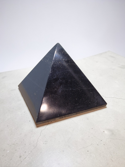 Pyramide Obsidienne noire