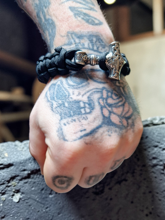 Bracelet de Survie, Thor