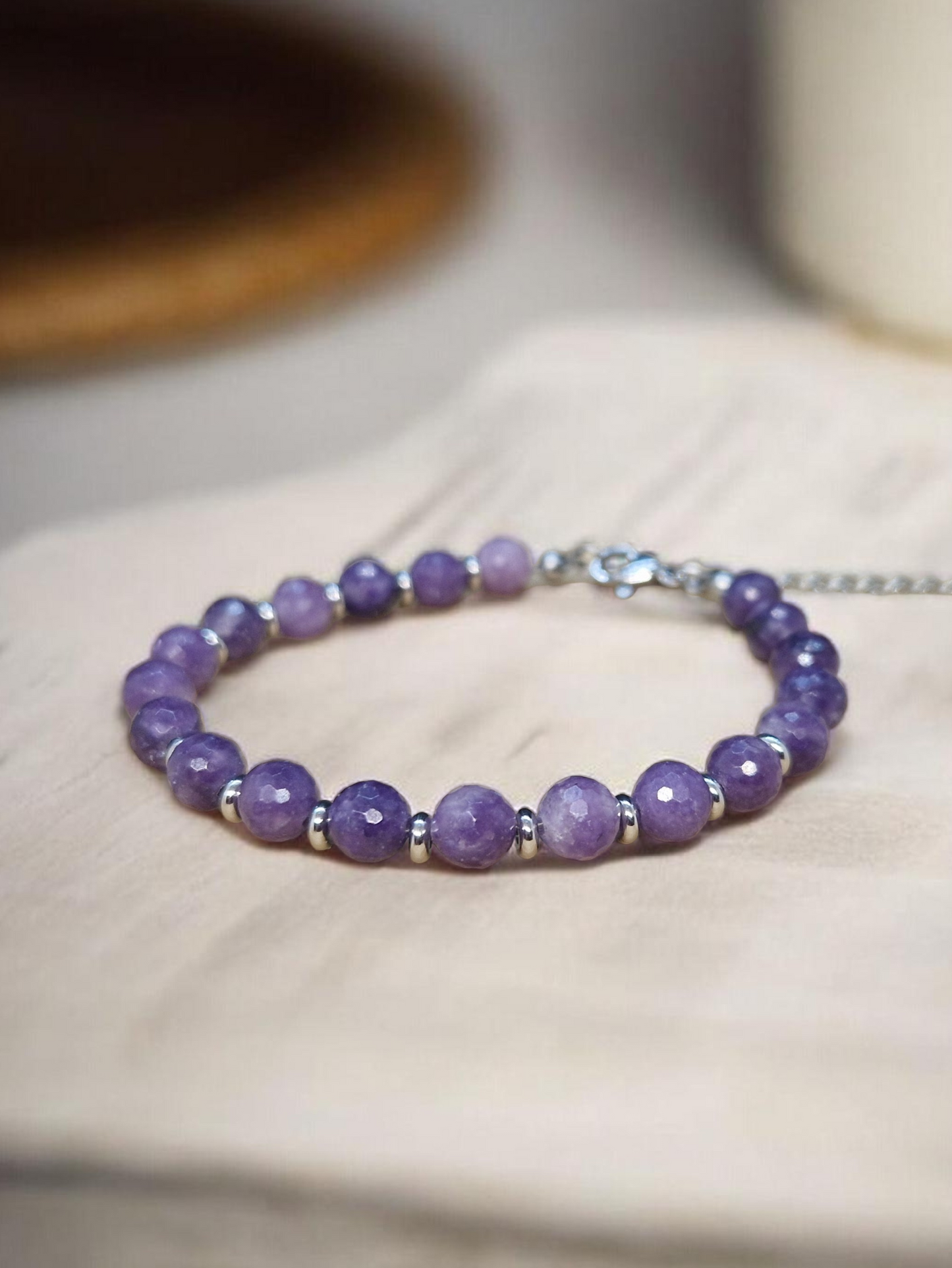 Bracelet Lépidolite facettée 6mm réglable