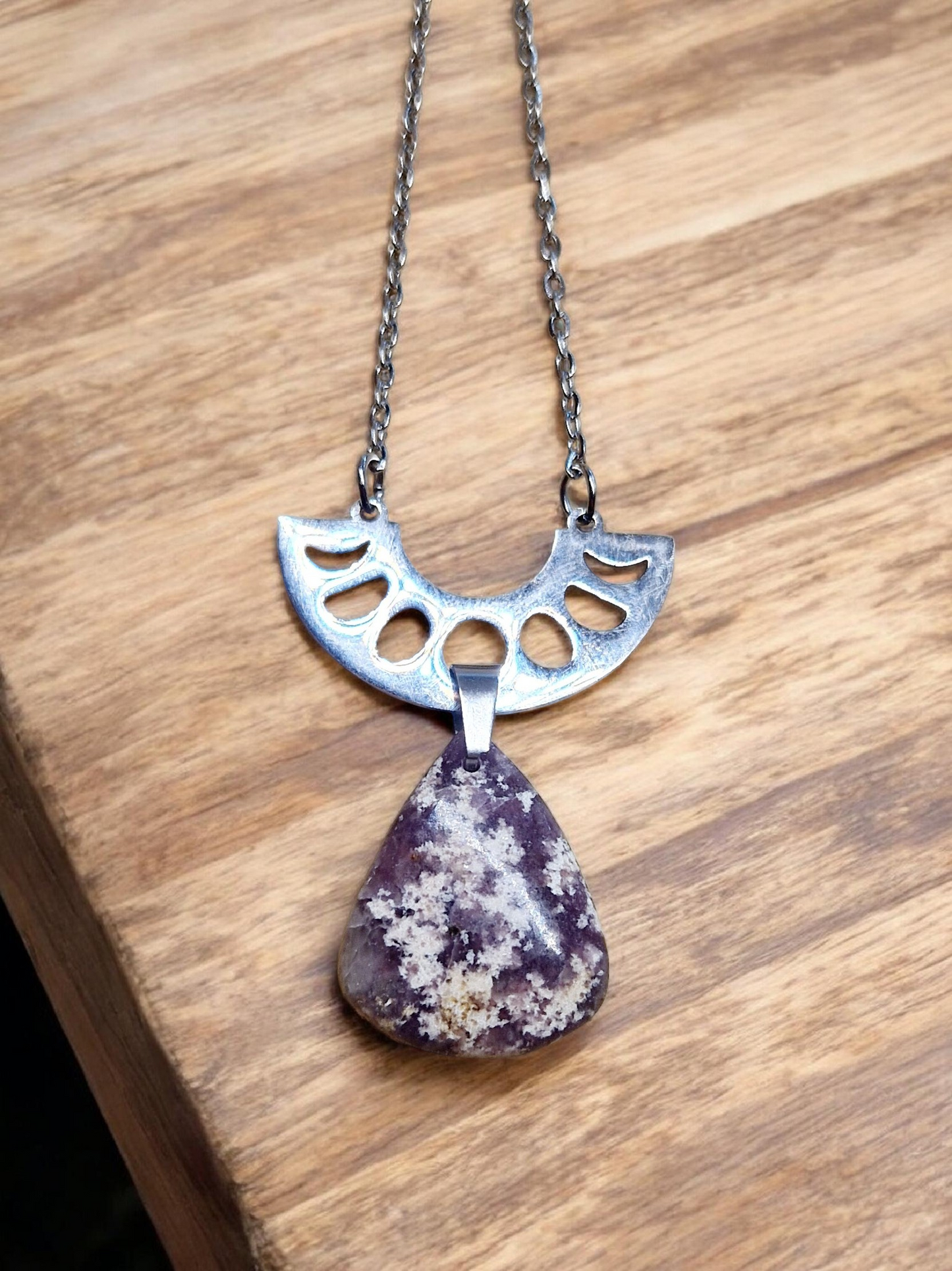 Collier Lépidolite & phases lunaires acier