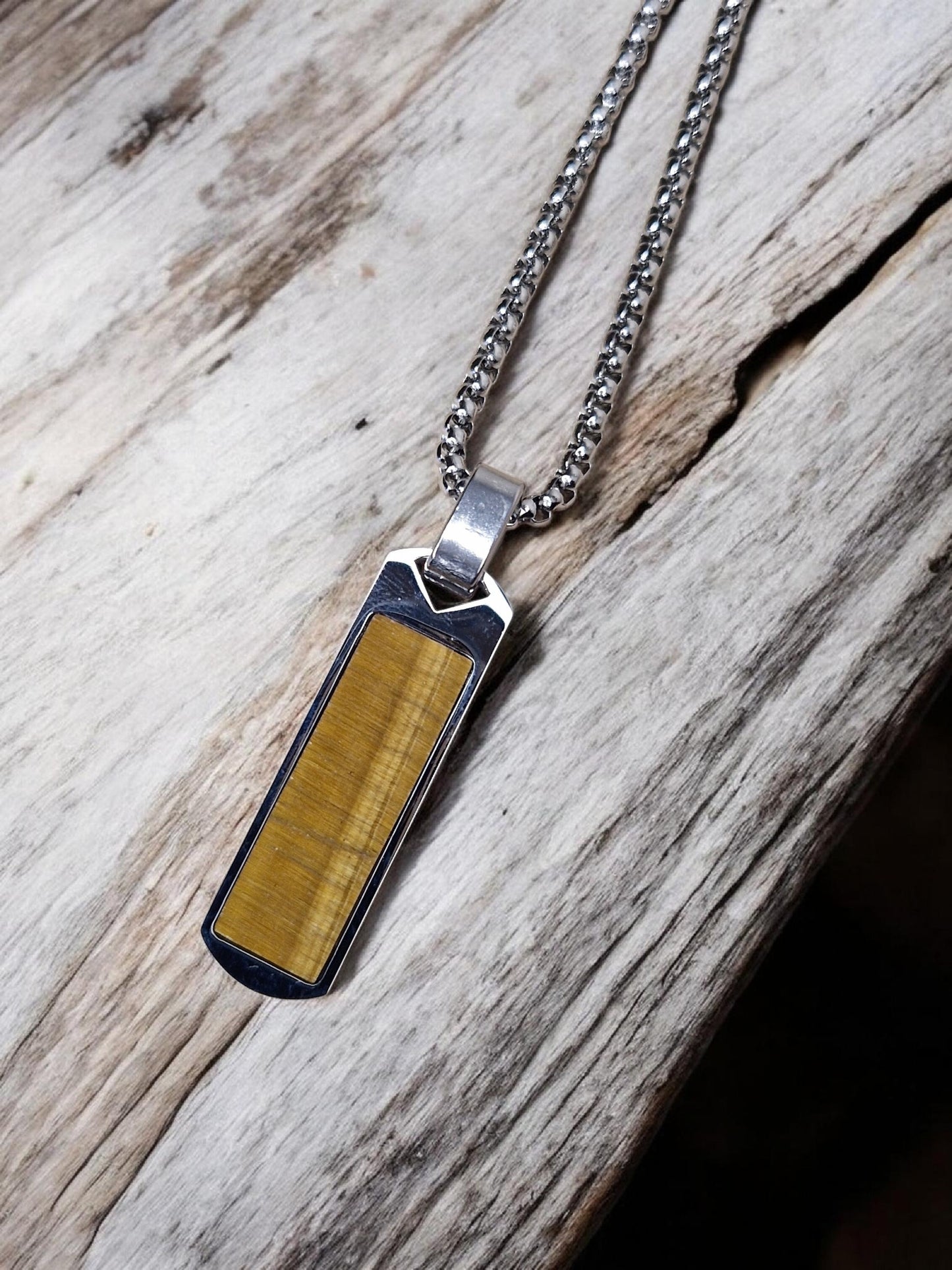 Pendentif Oeil de tigre sur chaîne