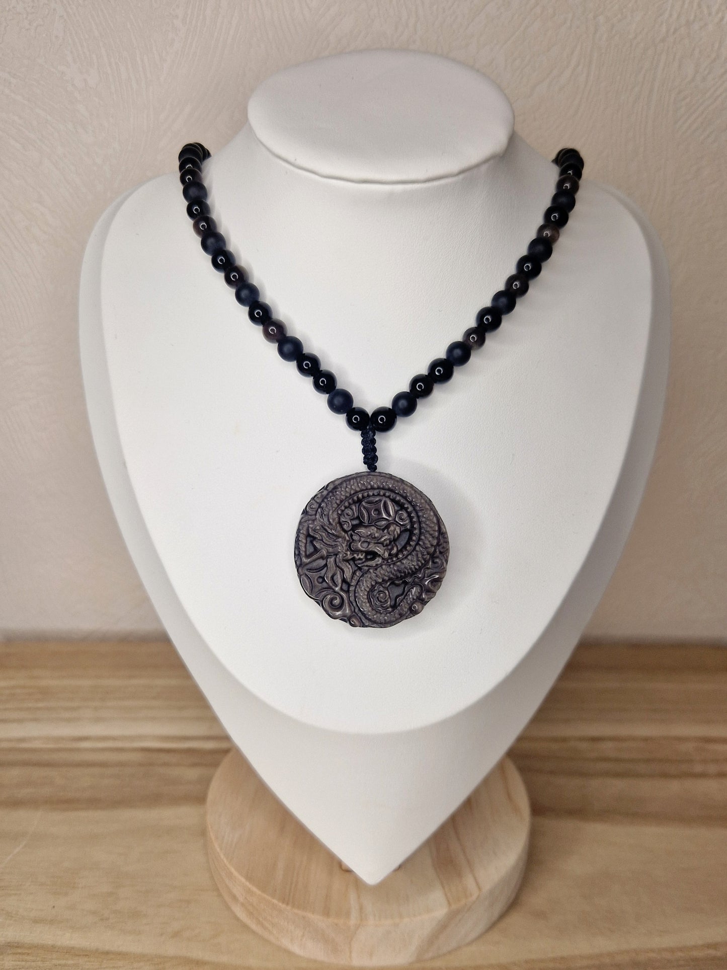 Collier Dragon Obsidienne noire et argentée et Onyx 6mm