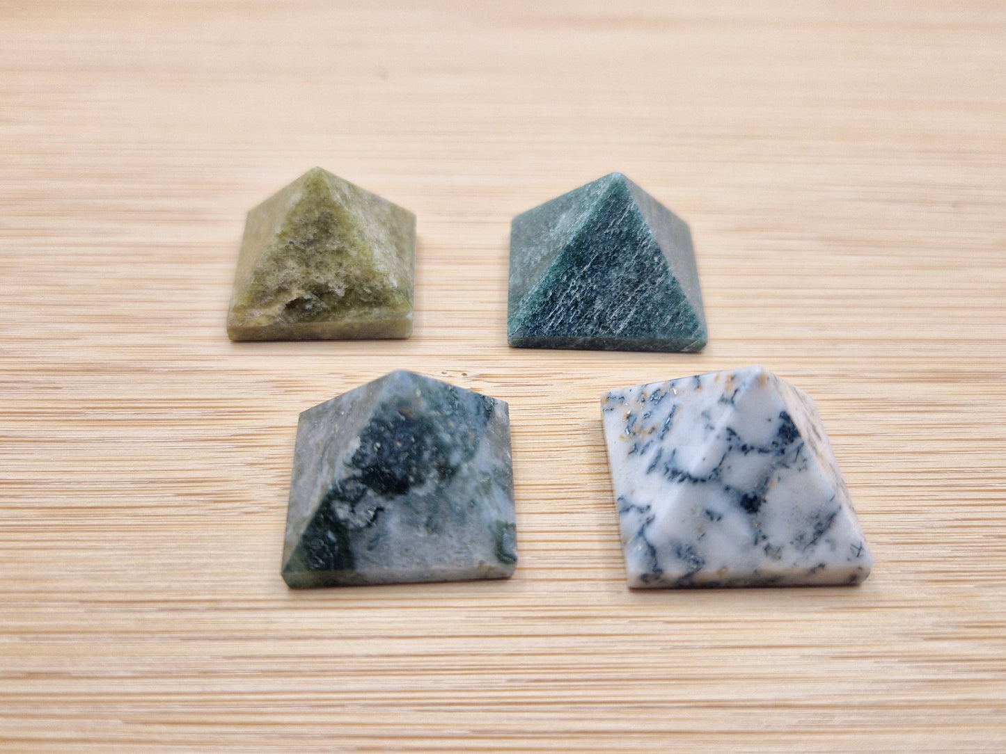 Lot de 4 Pyramides
