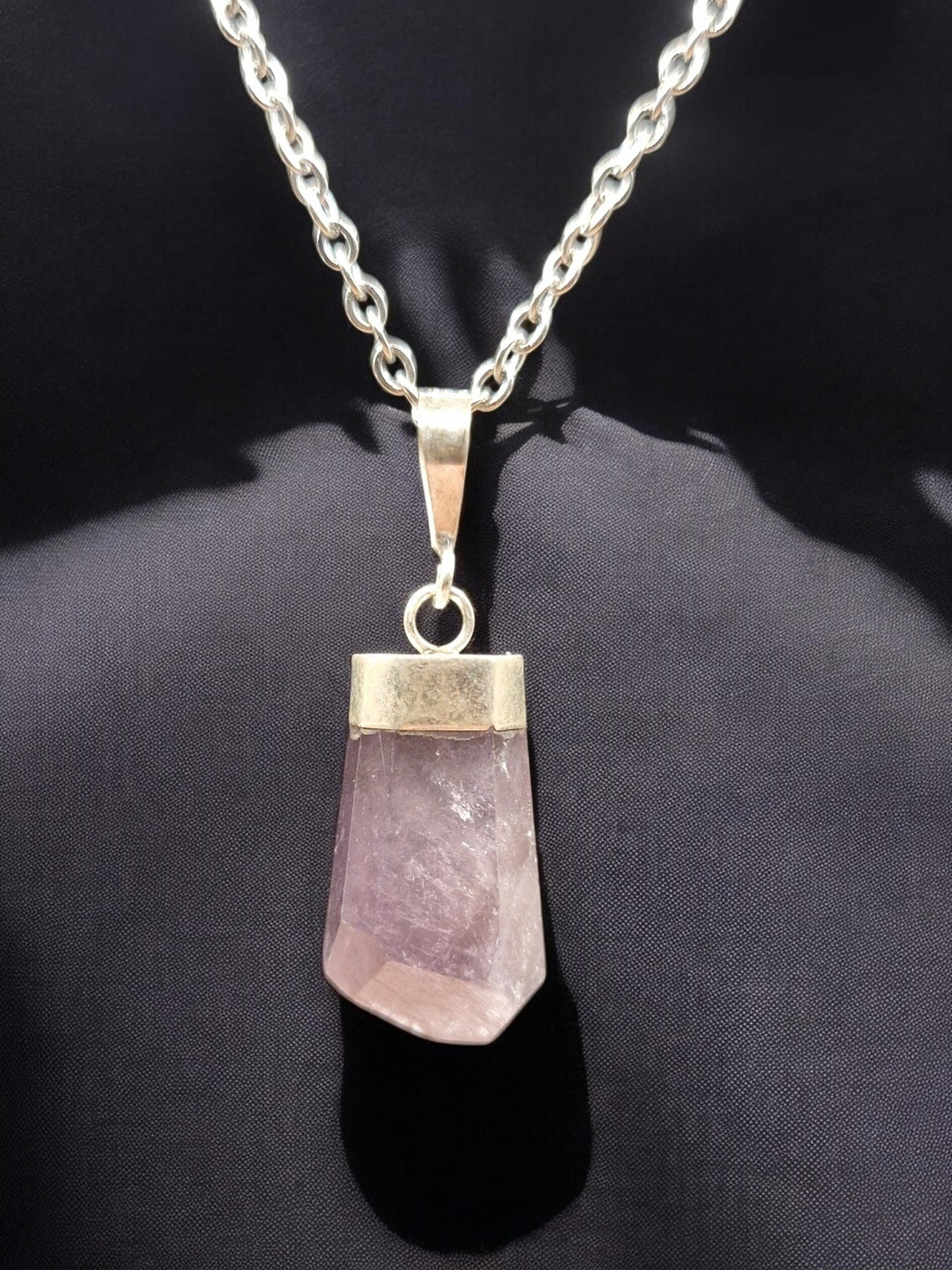 Pendentif pointe Anhydrite violette