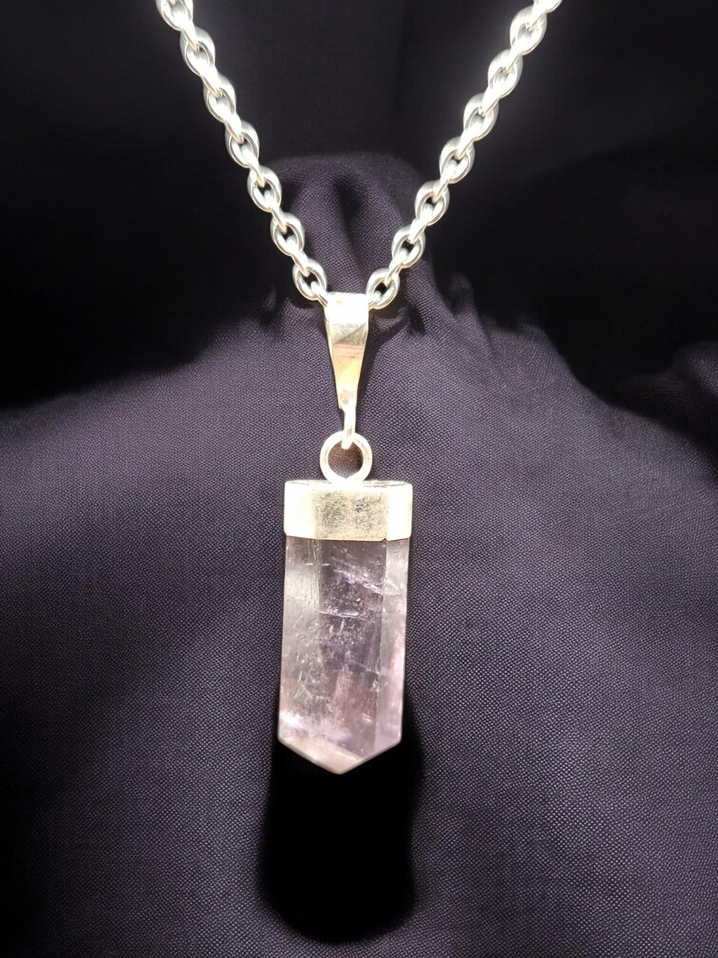 Pendentif pointe Anhydrite violette