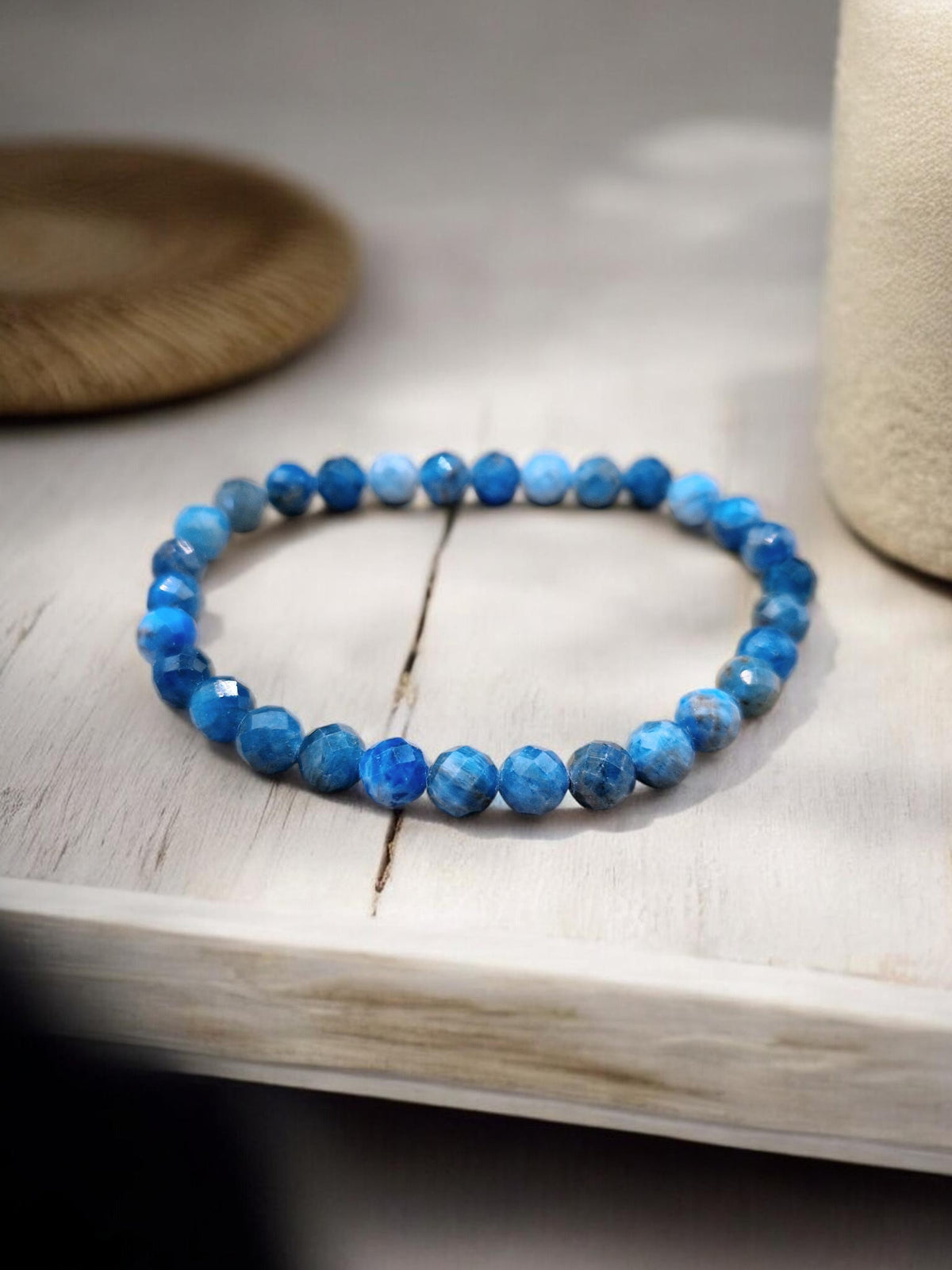 Bracelet Apatite facettée 6mm