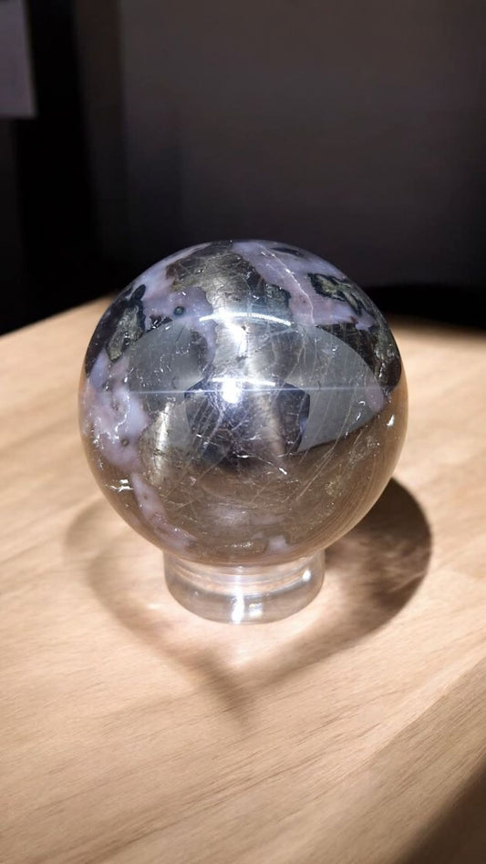 Petite sphère en Gabbro