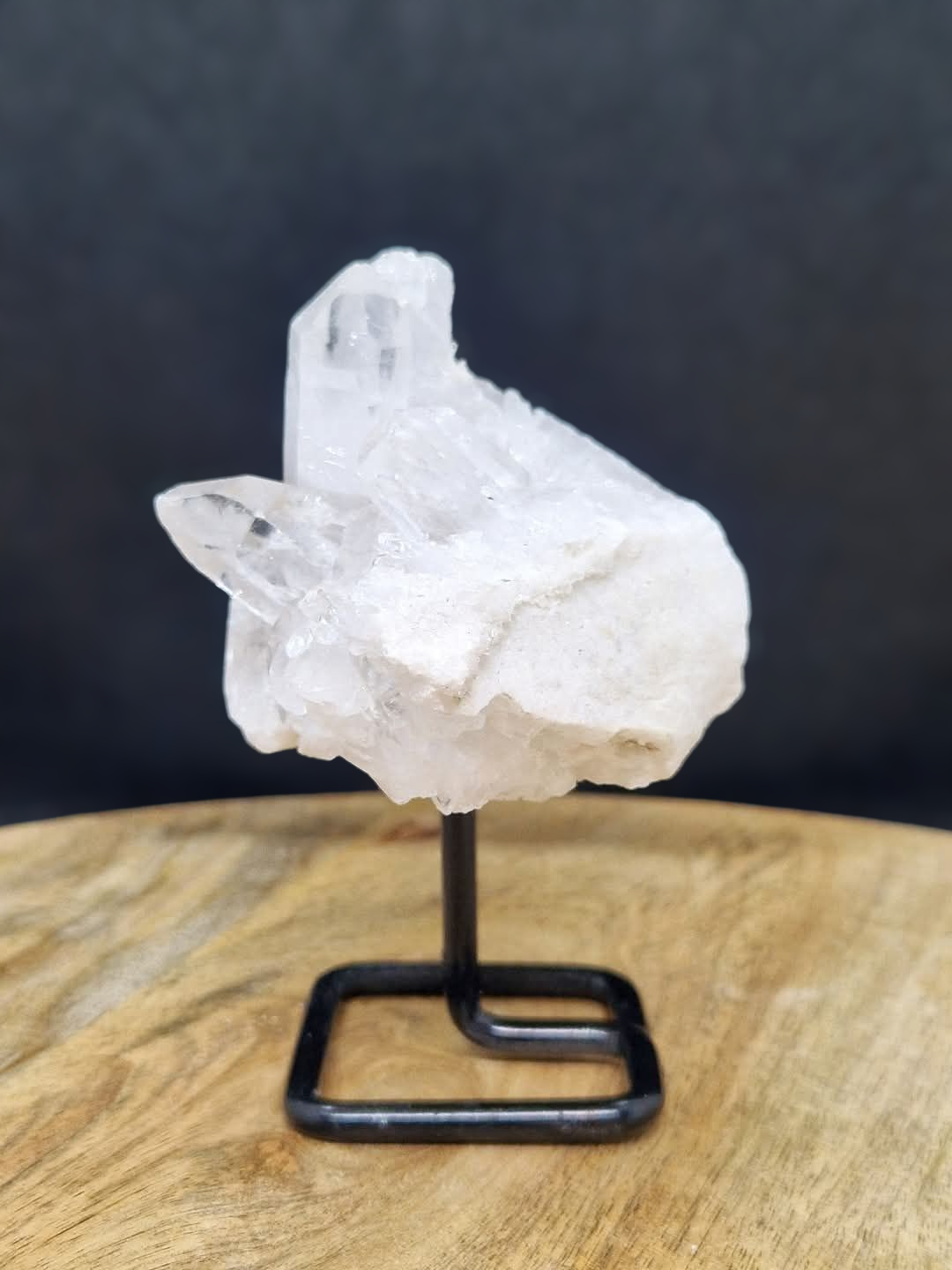 Druse de quartz sur socle