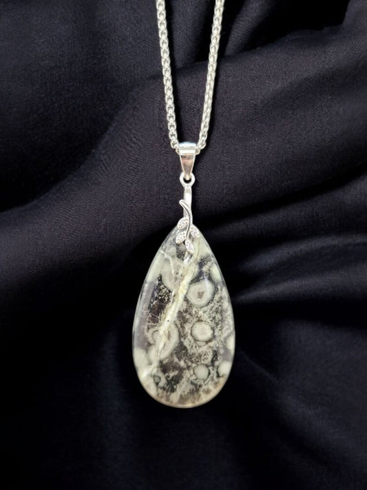 Pendentif Variolite Française