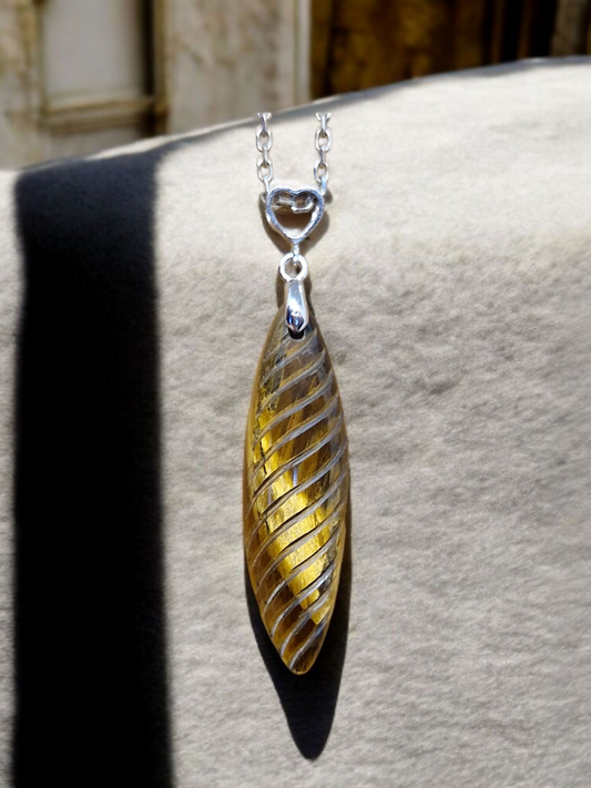 Pendentif Oeil de tigre gravé